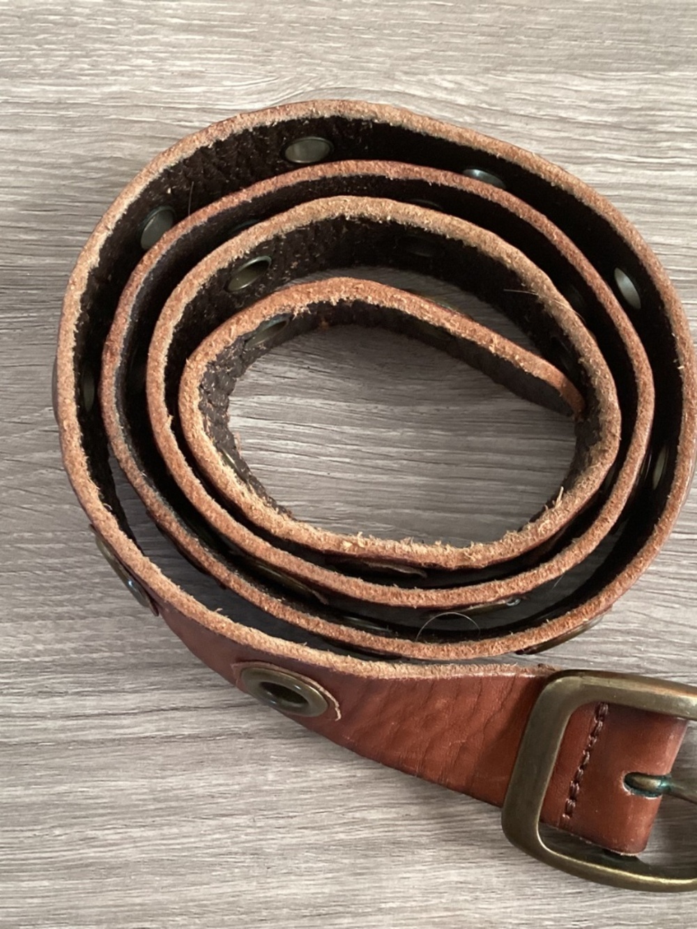 Women’s M Genuine Leather Brown Belt Large Grommets Flowers Boho Festival 1.25” - Picture 4 of 11